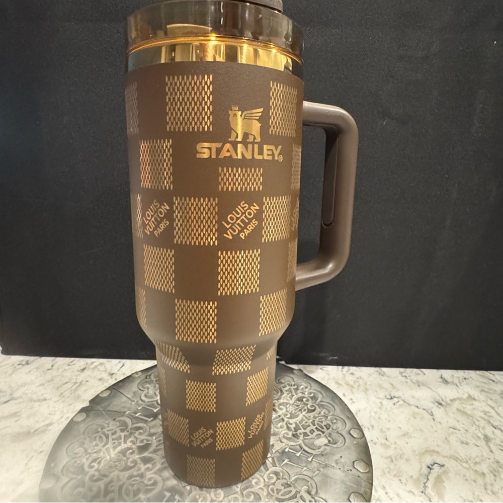 STANLEY Louis Vuitton Paris Logo Brown/Gold 40oz Quencher H2.O Tumbler-BRAND NEW